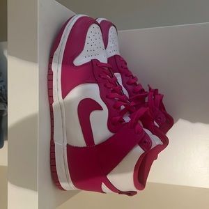 nike pink dunk highs